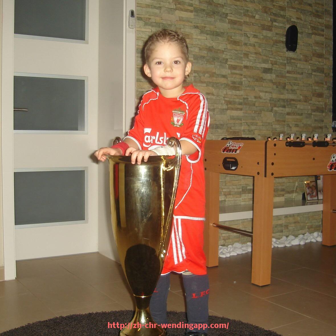 问鼎娱乐官网-世俱杯临场语音识别字幕实时功能演进提升多语言观赛体验的同步效率